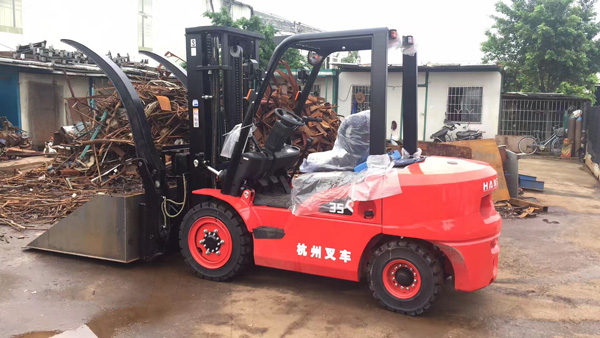 3.5噸內燃叉車X系列-實拍圖，反牙帶爪